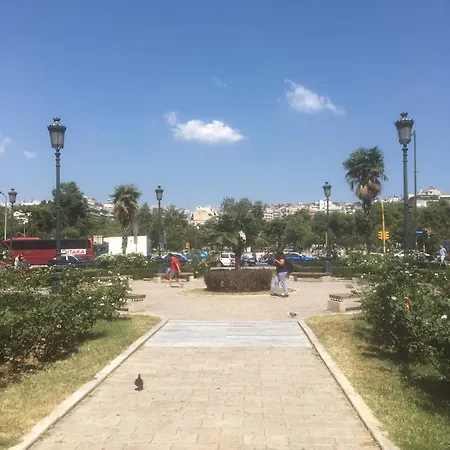 Daire Modern Style Apartment,central Thessaloniki, 100qm Selanik